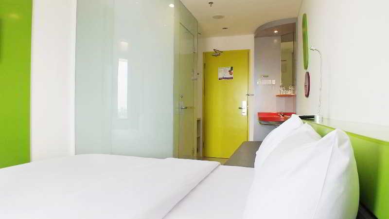 Pop! Hotel Malioboro - Джокякарта Екстериор снимка