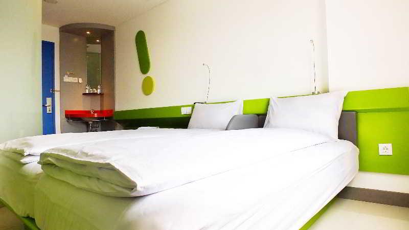 Pop! Hotel Malioboro - Джокякарта Екстериор снимка
