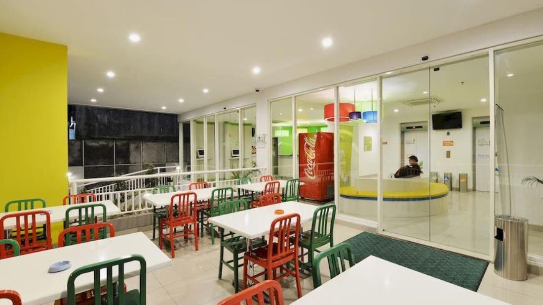 Pop! Hotel Malioboro - Джокякарта Екстериор снимка