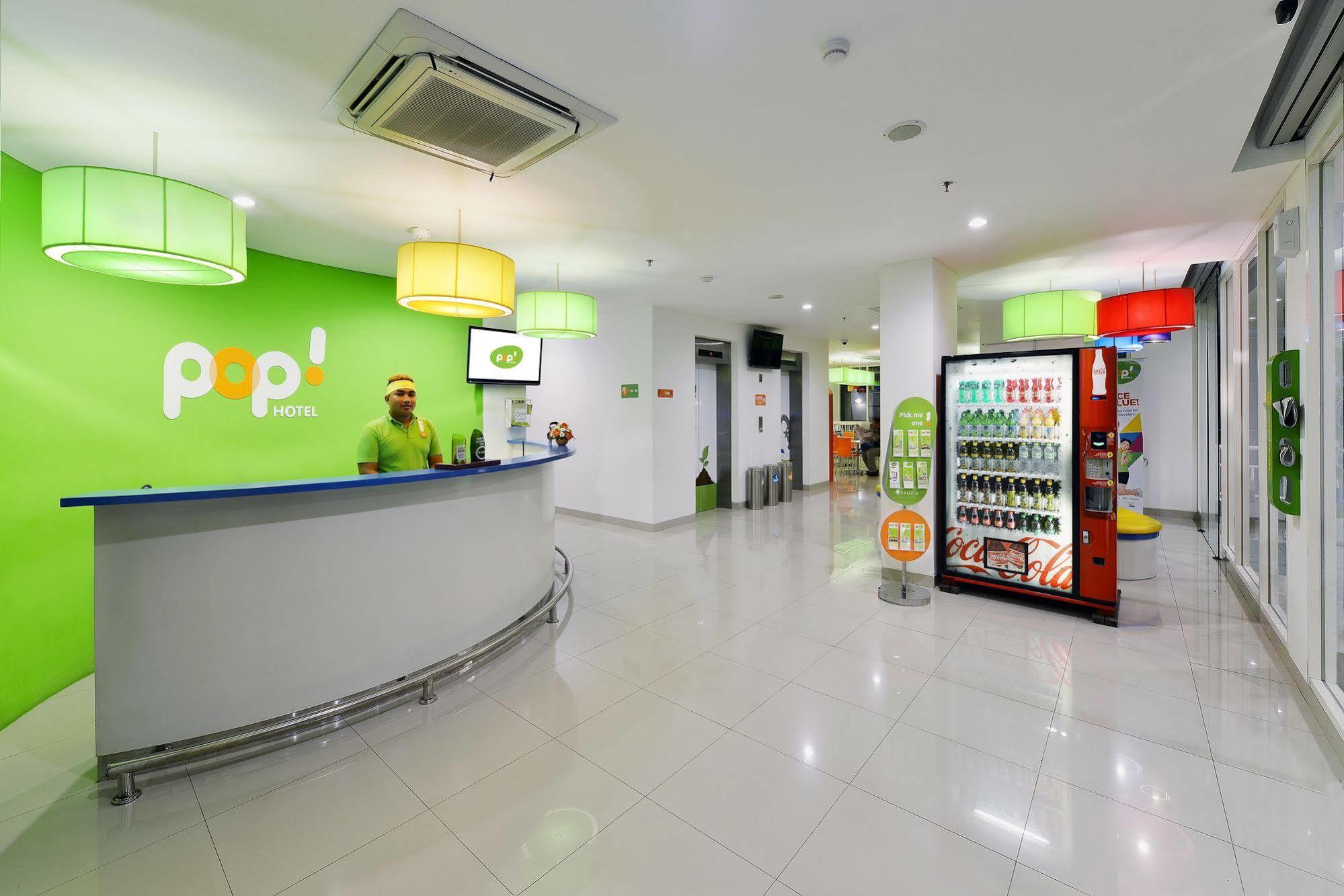 Pop! Hotel Malioboro - Джокякарта Екстериор снимка