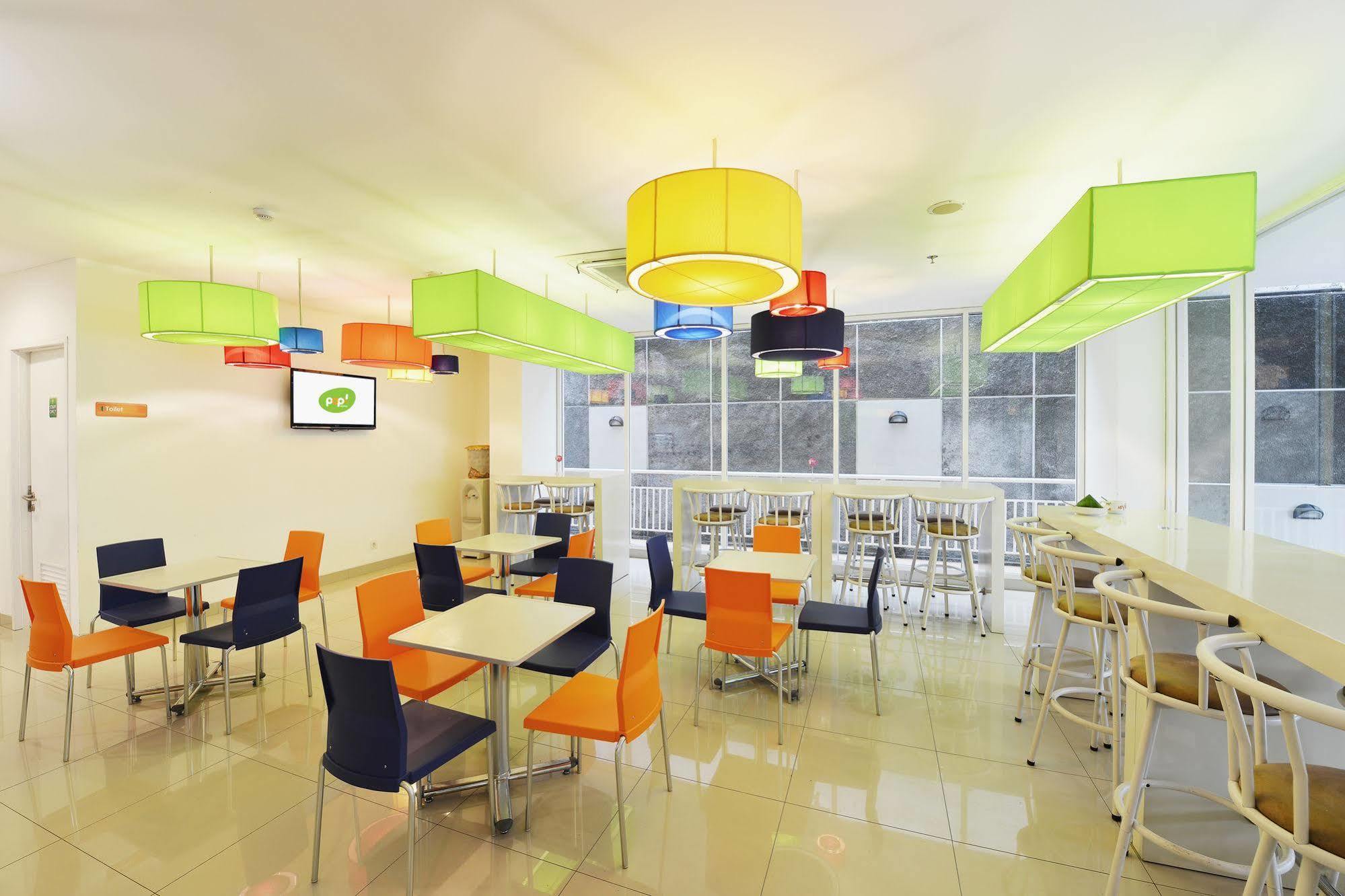 Pop! Hotel Malioboro - Джокякарта Екстериор снимка